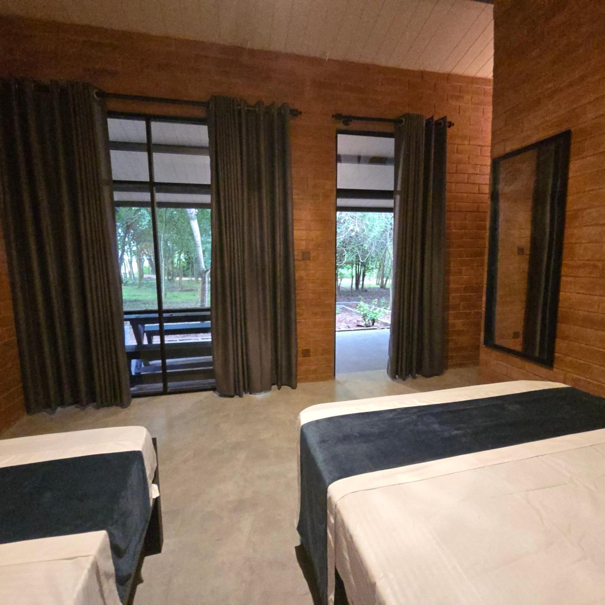 Life Of Leisure Wilpattu Villa Pahala Maragahawewa Room photo